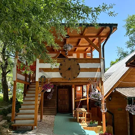 דירה Natural Wood House 2 *