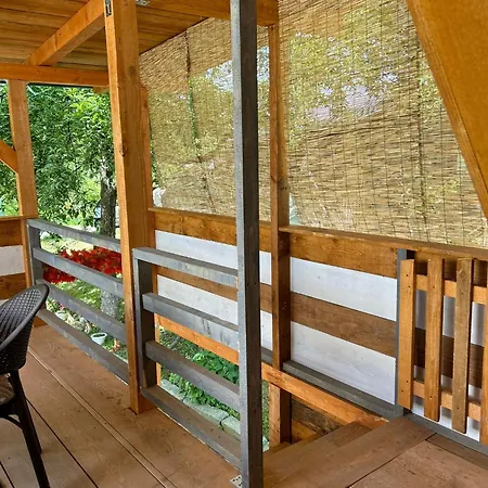 Natural Wood House 2 *